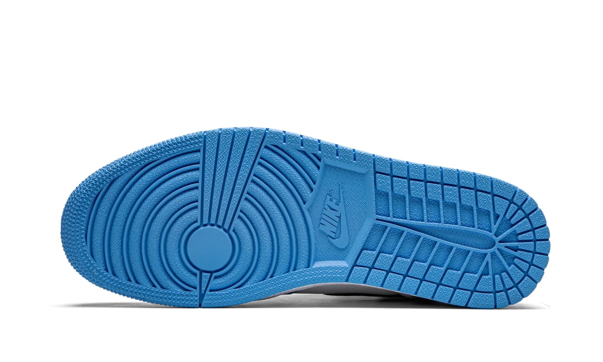 Air Jordan 1 Retro High OG University Blue – Image 4